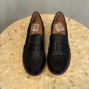 Journee Collection Black Croc-Texture Slip-On Loafers